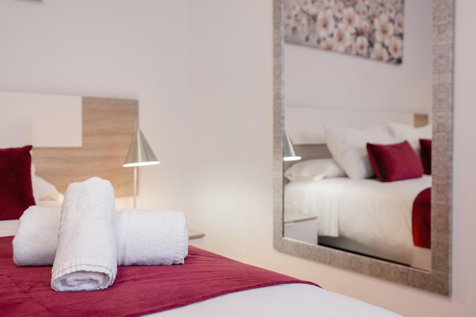 Apartamentos Trianasol Sevilla Exterior foto